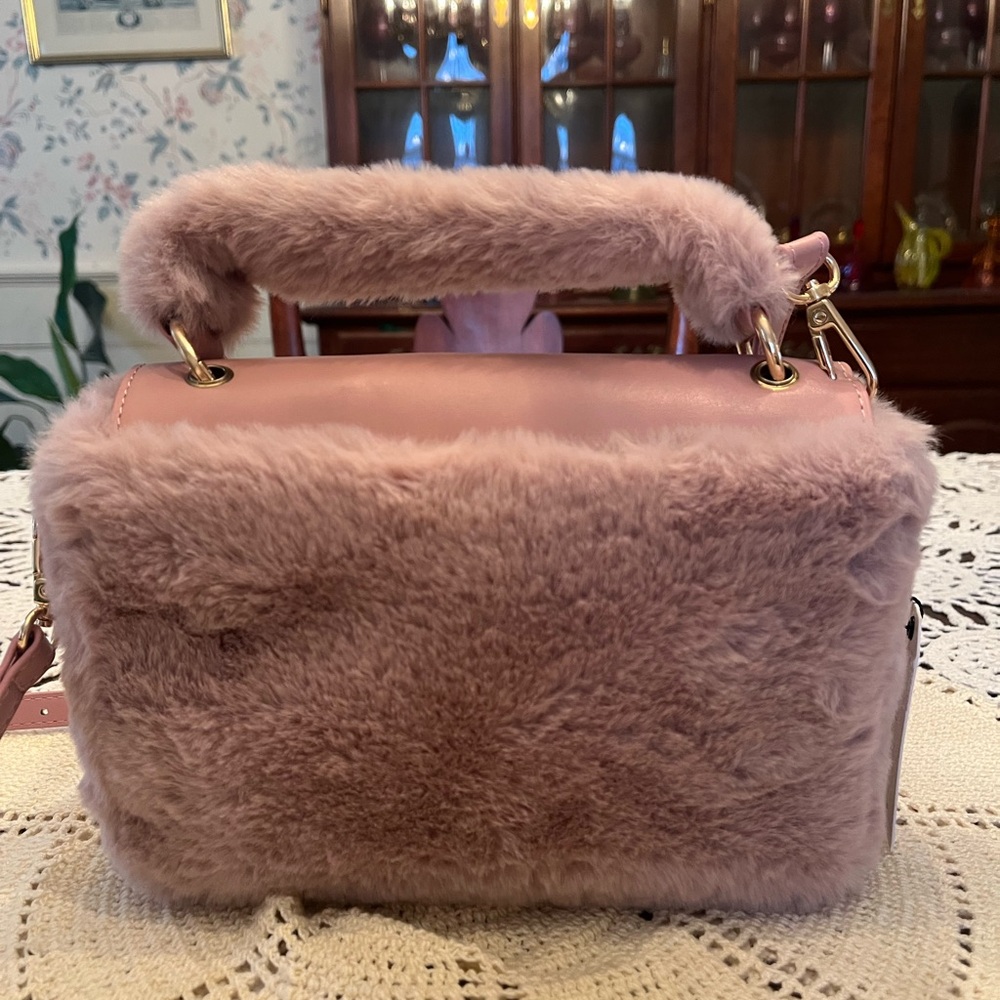 💖Pia Rossini “Hepburn” Faux-Fur Crossbody 
    Bag💖 - Picture 6 of 16